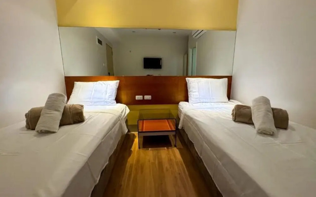 Almond Suites by Hiverooms