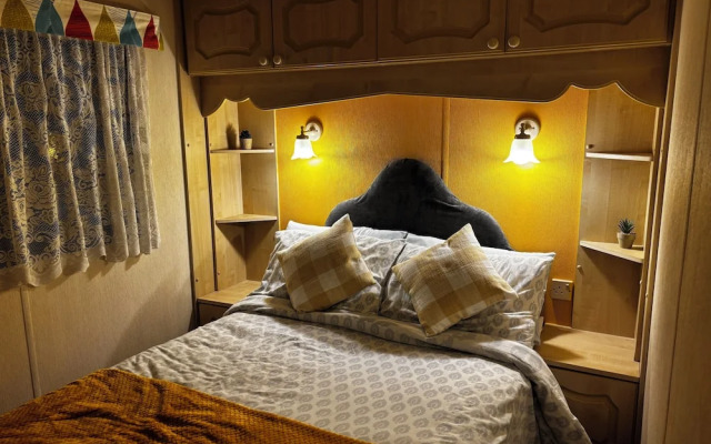 NorthField Holiday Park (31874695)