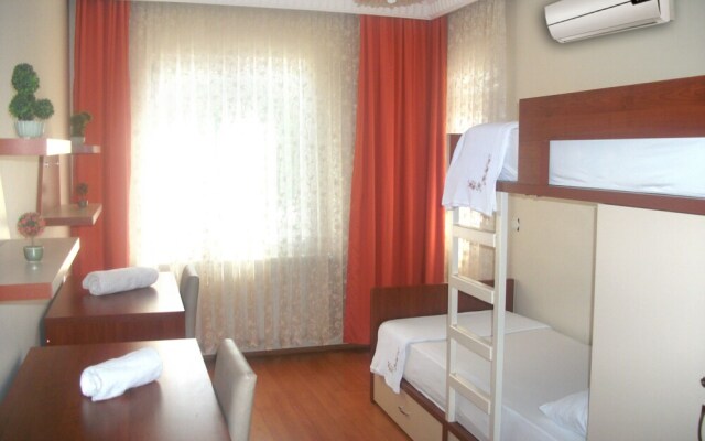 Nazli Apartment