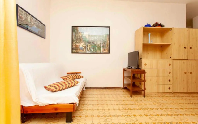 M257 - Marcelli, bilocale in residence con piscina