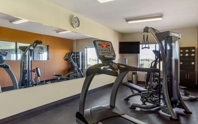 Comfort Suites Plainview