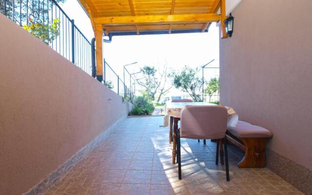 Apartment Lovre 1605