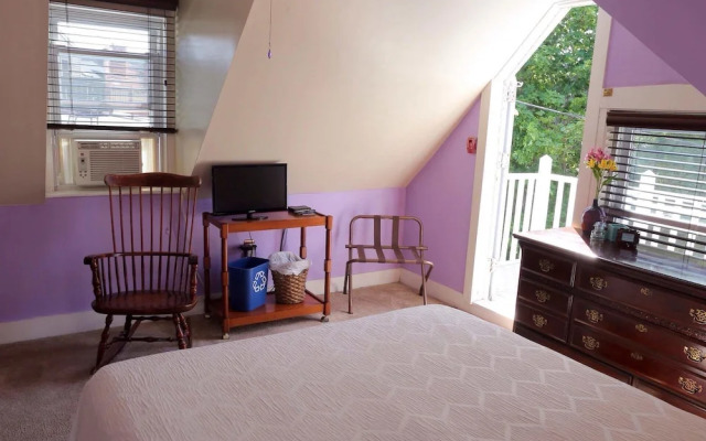 Stepping Stone Inn