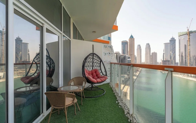 Studio with Canal Views by Bespoke