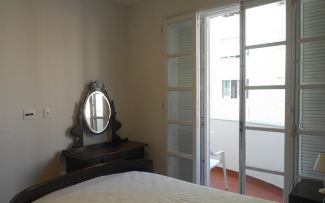 Gohouse - Atlantica 702 B