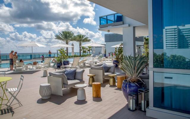 Mare Azur Miami Luxury Apartments by Montecarlo