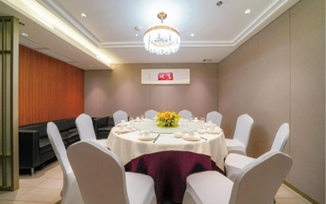 Baiyun City Hotel