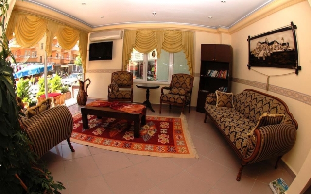 Miss Cleopatra Hotel