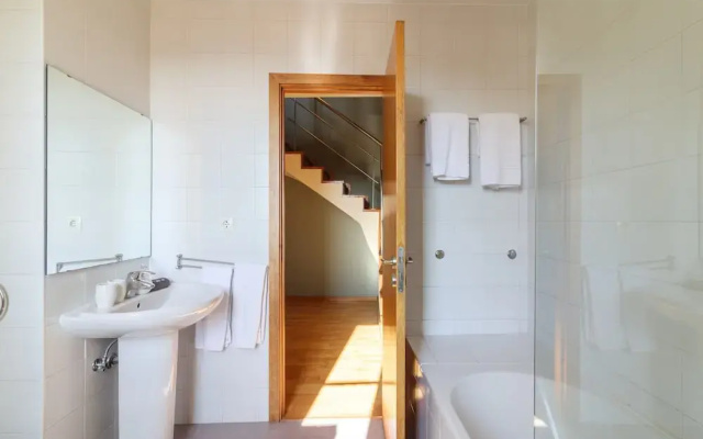 Charming 1-bedroom Apartment in Oporto