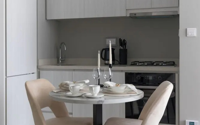 Modern 1BR in Business Bay