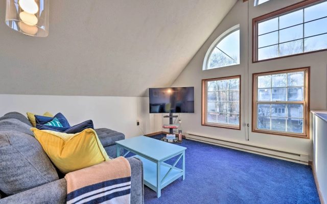 Modern Poconos Gem w/ Fire Pit, Deck & Pool Access