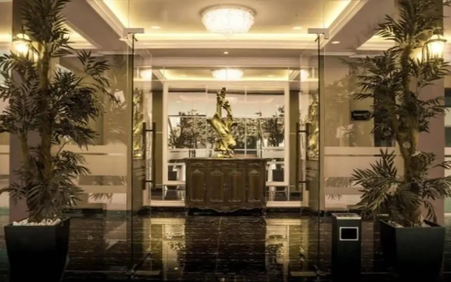 Raden Wijaya Hotel & Convention