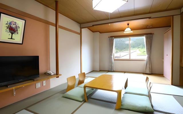 Manza Onsen Nisshinkan