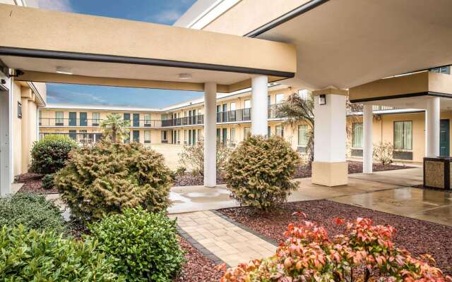 Quality Inn Elizabeth City near University