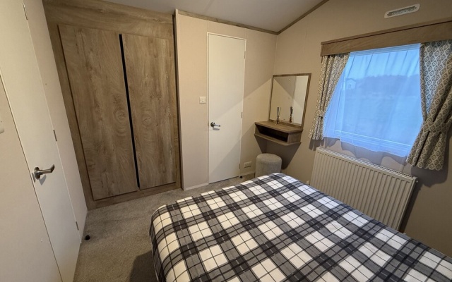 30 Wells Close