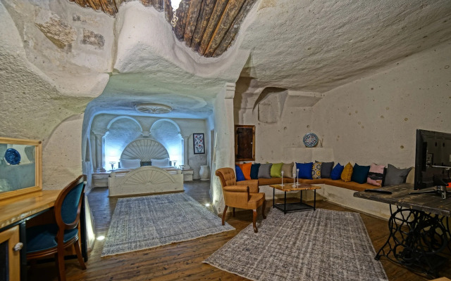 Taru Cave Suites
