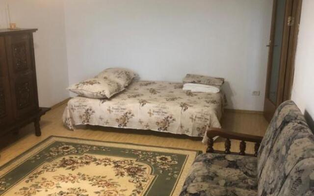 Apartament Tedy,Faleza Nord la 60 m de mare