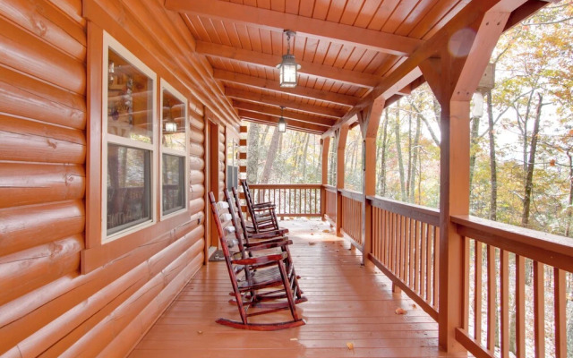 Secluded Smoky Mountain Cabin w/ Wraparound Deck!