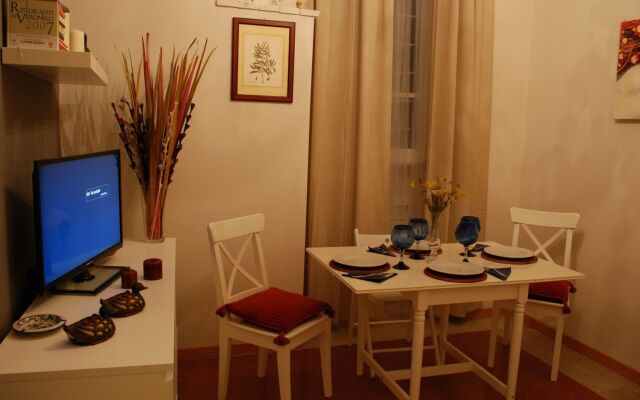 Costantino Primo Holiday