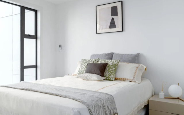 Sunrise Garden Suites