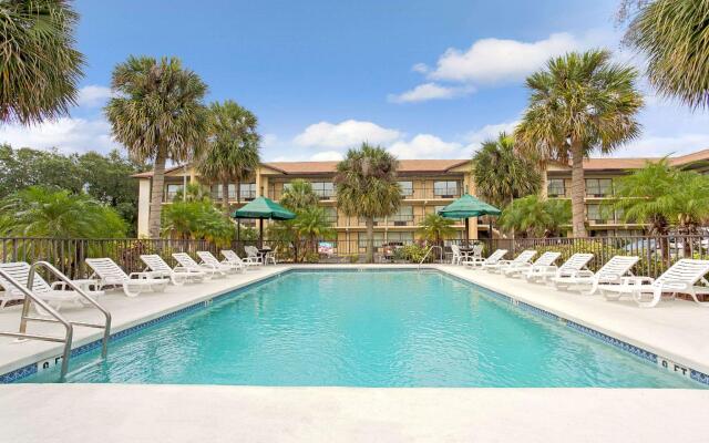 Home 1 Suites Extended Stay - Kissimmee