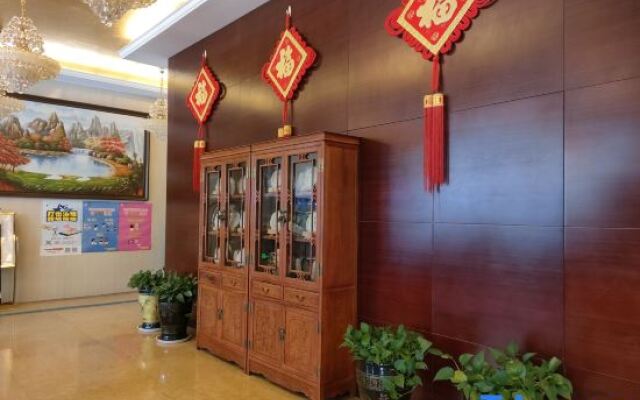 Kunming Baohai Mingzhu Hotel