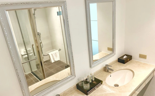Tinian Diamond Hotel