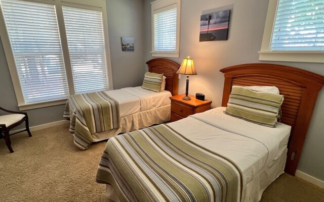 1380 Laurel Grove 3 Bedroom Home by RedAwning