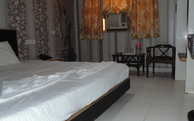 Hotel Roopkala Deluxe