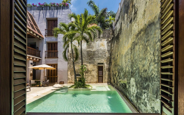 Ananda Hotel Boutique