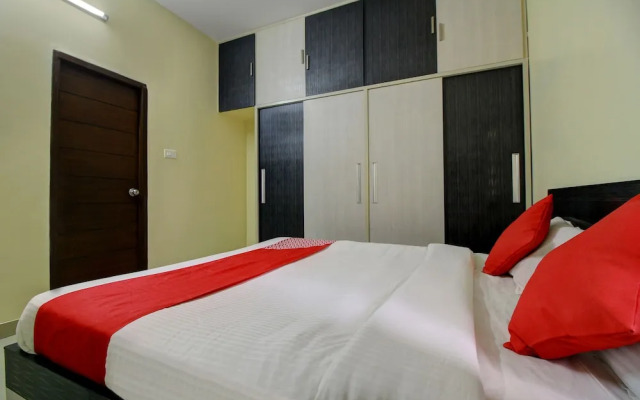 OYO 22536 Vishaak Inn