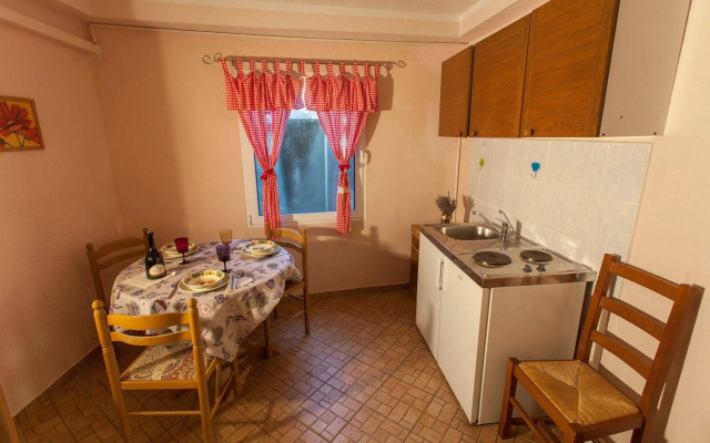 Guest House Floreus Cres