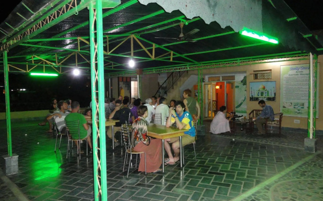 Hotel Taj Plaza