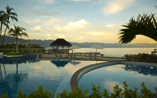 Sunset Plaza Beach Resort & Spa Pto Vallarta All Inclusive
