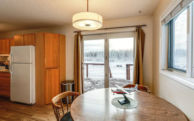 Riverside Retreat: Cozy Fairbanks Home w/ View