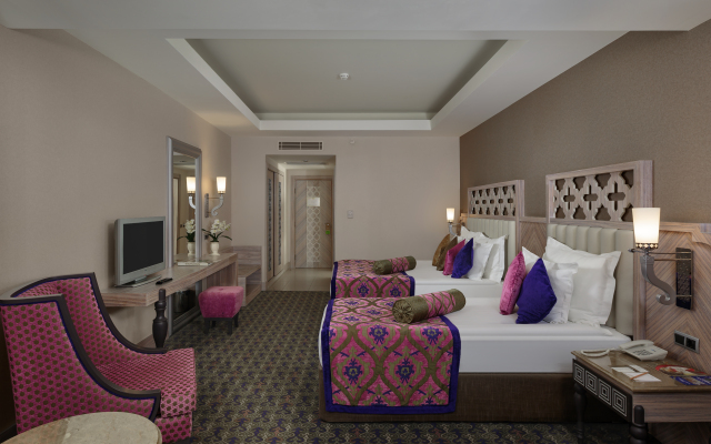 Royal Alhambra Palace – All Inclusive