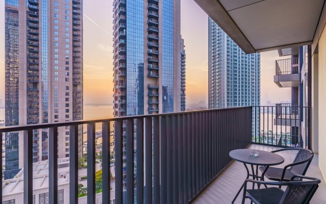 Monty - Incredible Waterfront Apt with Panoramic Views