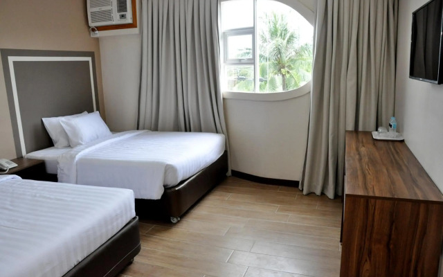 S Hotel and Residences