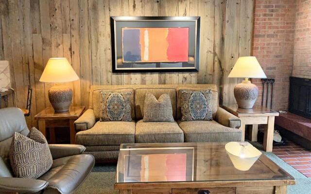 Aspen Square Condominium Hotel