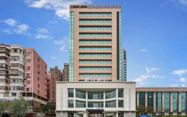 Yayi Hotel