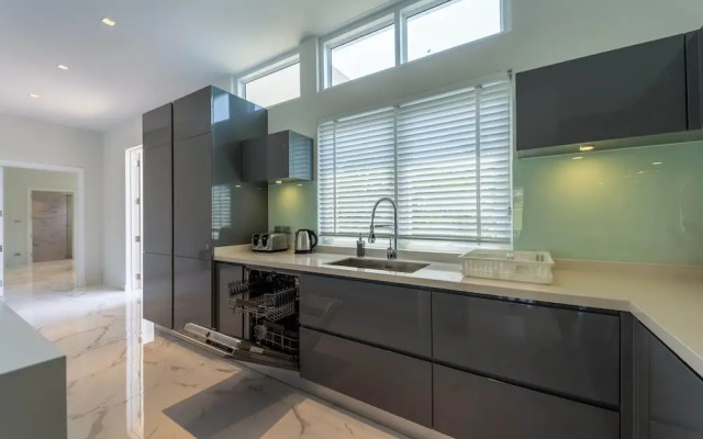 High-End Villa on Golf Course -BMG3, Hua Hin