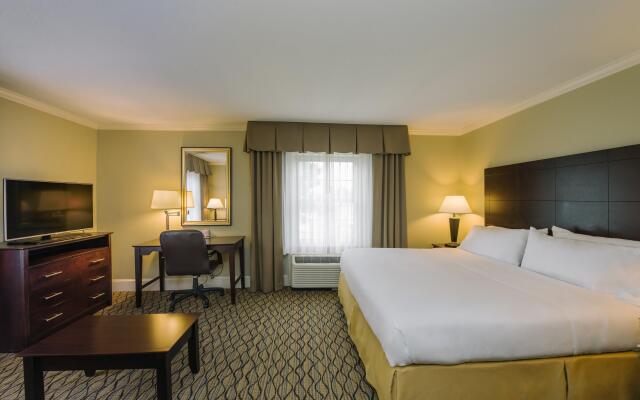 Holiday Inn Express & Suites Merrimack