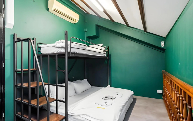 Wink @ Mosque Street