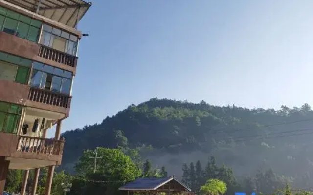 Xiannüshan Zhoujia Brothers Village