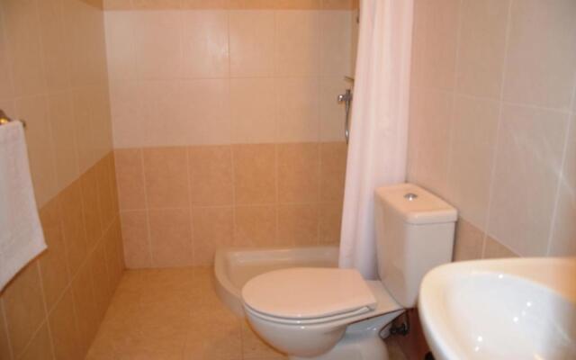 Studio with shower room E3, full kitchen, poolside, FREE WIFI