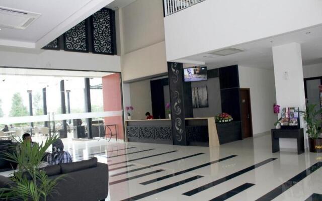 Padjadjaran Suites Resort & Convention Hotel