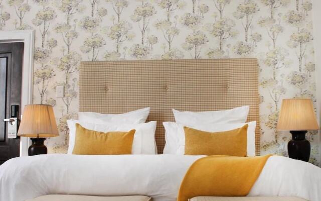 Silver Oaks Boutique Hotel