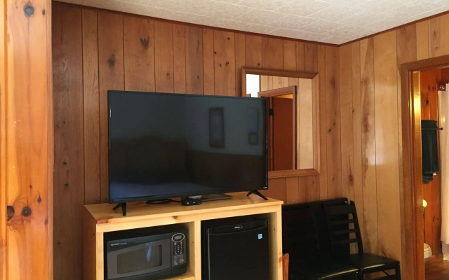 Marshall's Creek Rest Motel