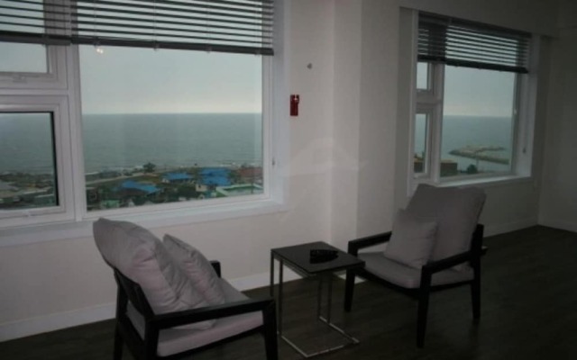 Pohang Hwajin Beach Pension