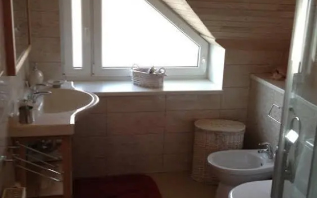 Molo Uzeiga Inn